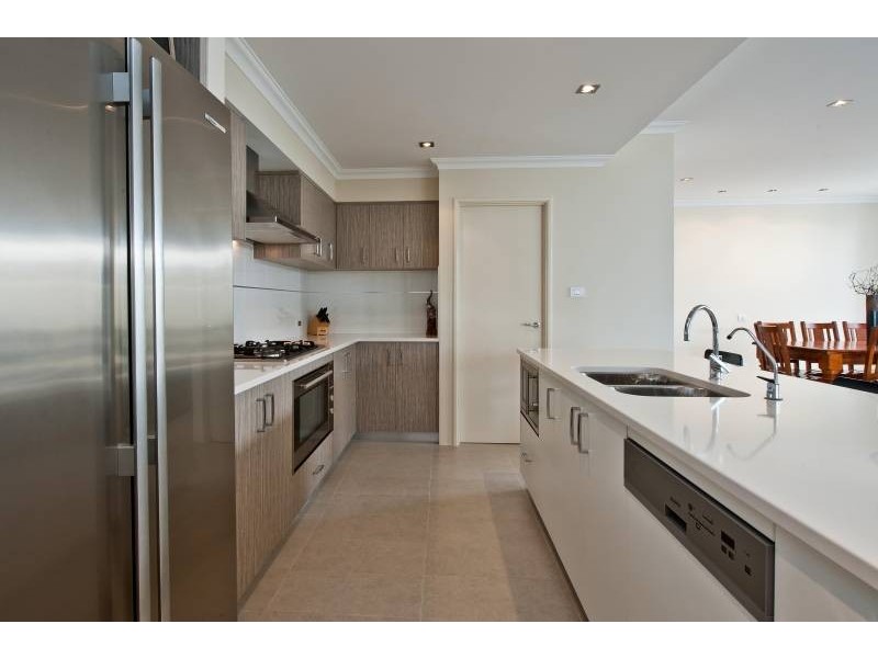 16 Safford Avenue, Aveley WA 6069