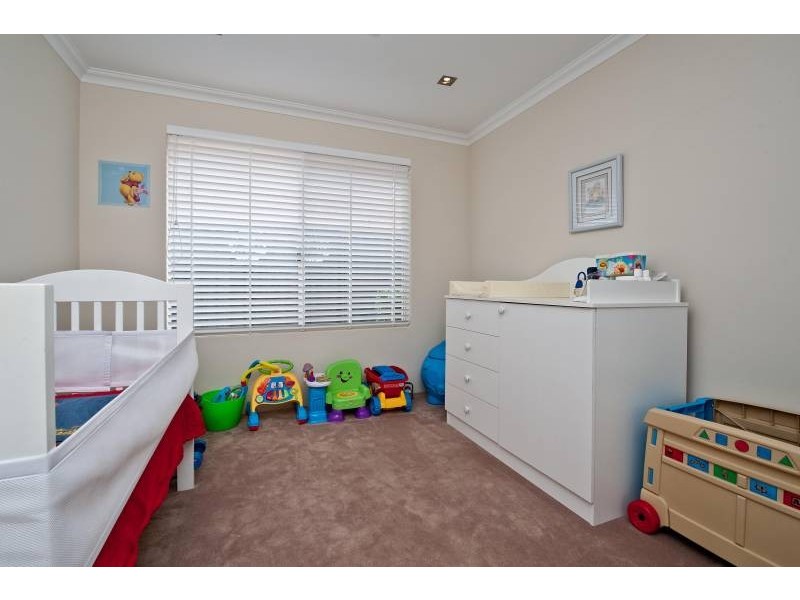 16 Safford Avenue, Aveley WA 6069