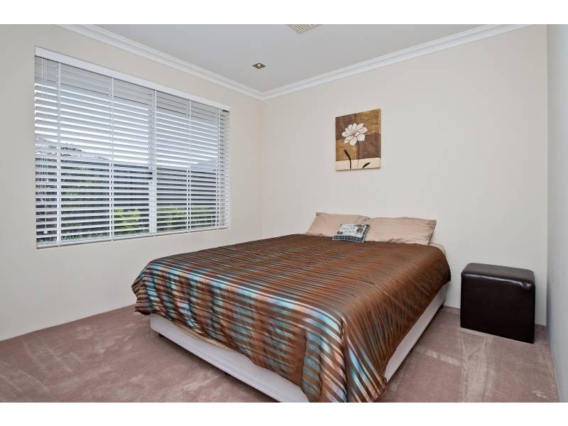 16 Safford Avenue, Aveley WA 6069