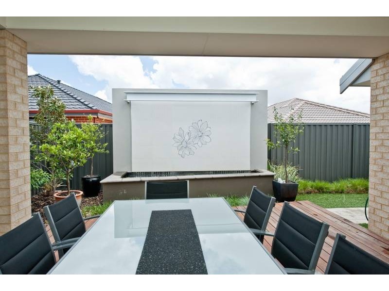 16 Safford Avenue, Aveley WA 6069