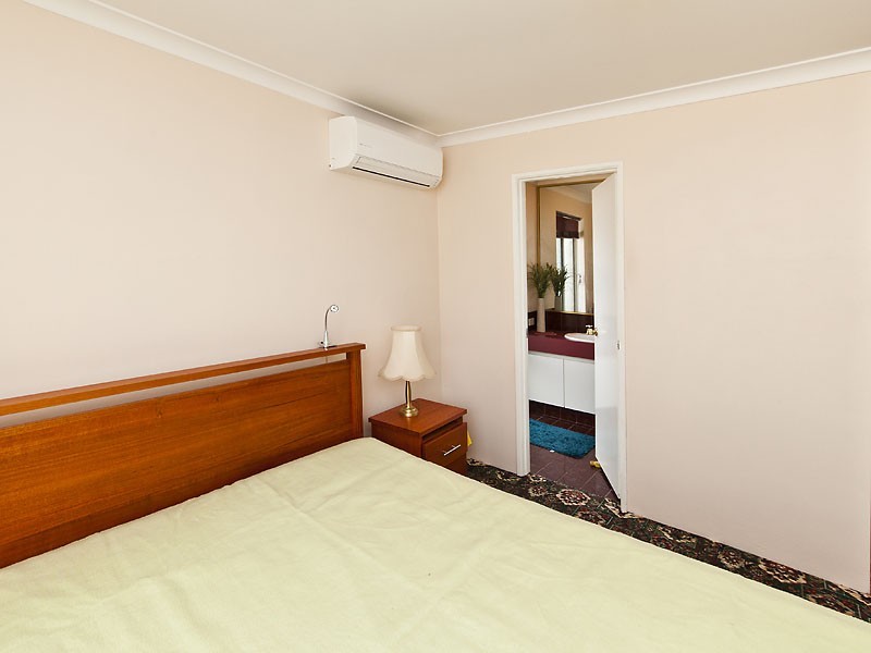 4 Kurrat Elbow, South Guildford WA 6055