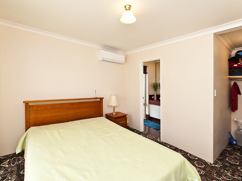 4 Kurrat Elbow, South Guildford WA 6055