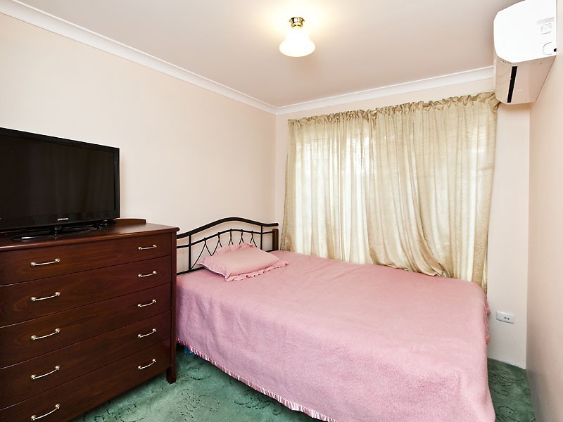 4 Kurrat Elbow, South Guildford WA 6055