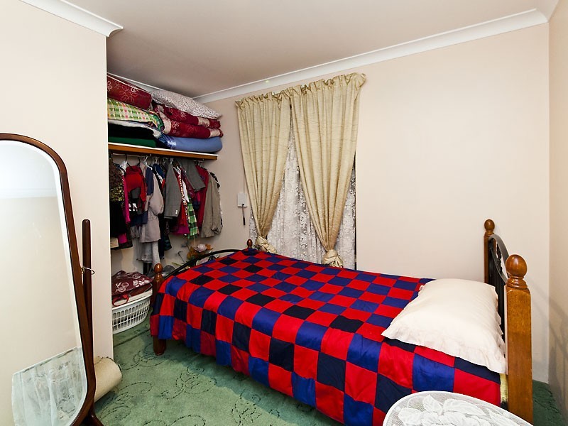 4 Kurrat Elbow, South Guildford WA 6055