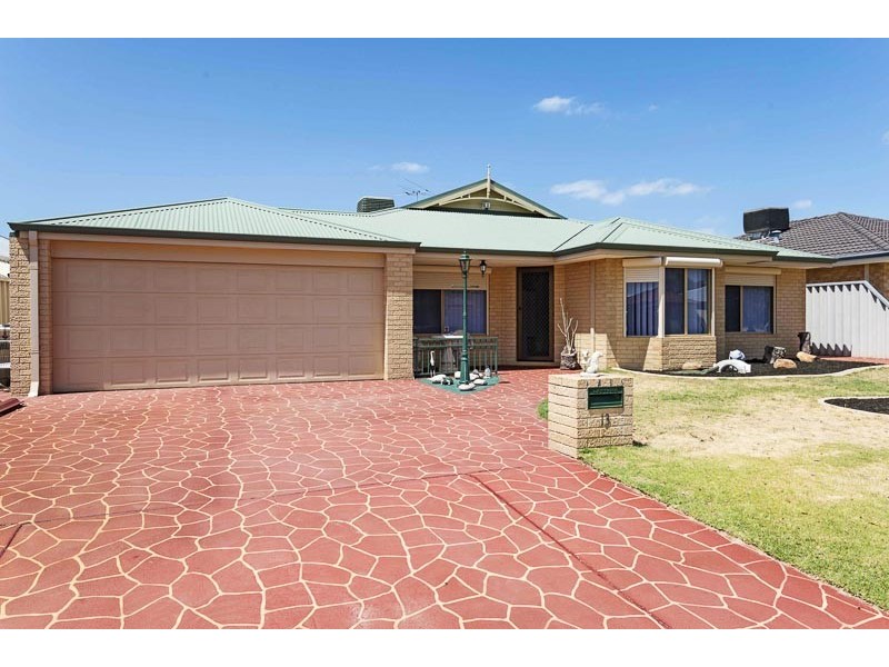 13 Werang Entrance, South Guildford WA 6055