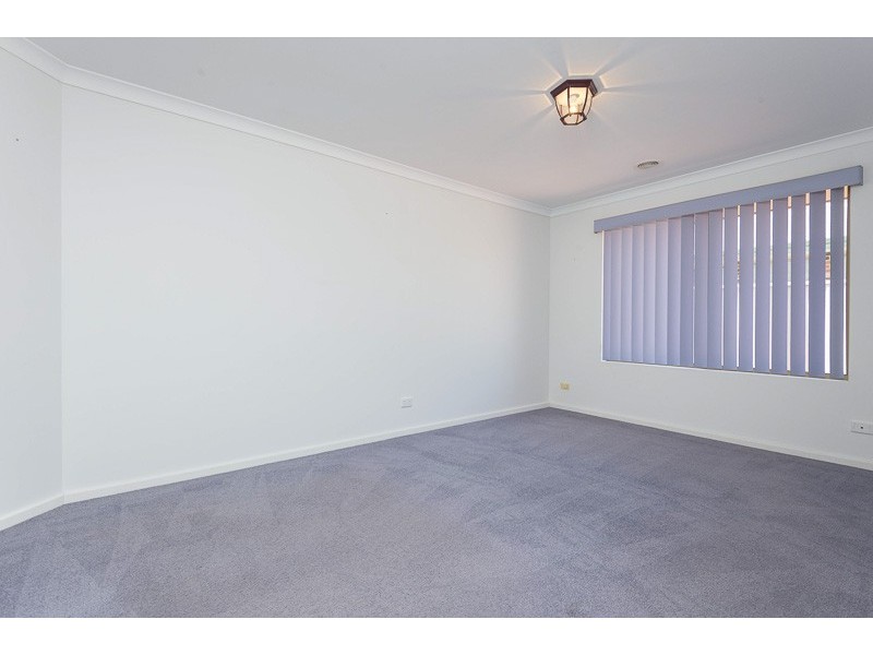 13 Werang Entrance, South Guildford WA 6055