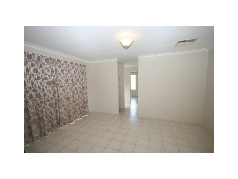 2 Myago Court, South Guildford WA 6055