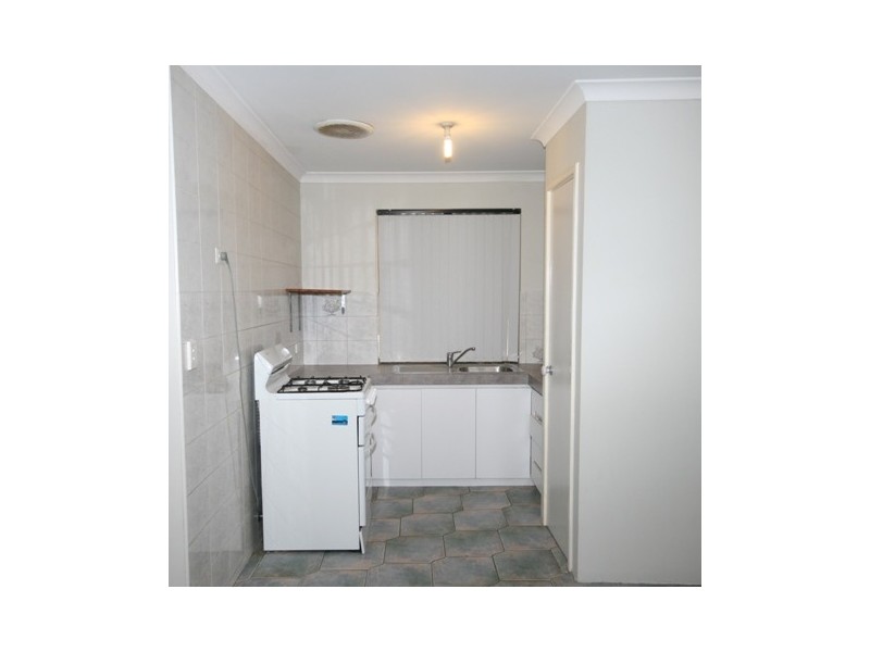 11 Nooyan Close, South Guildford WA 6055