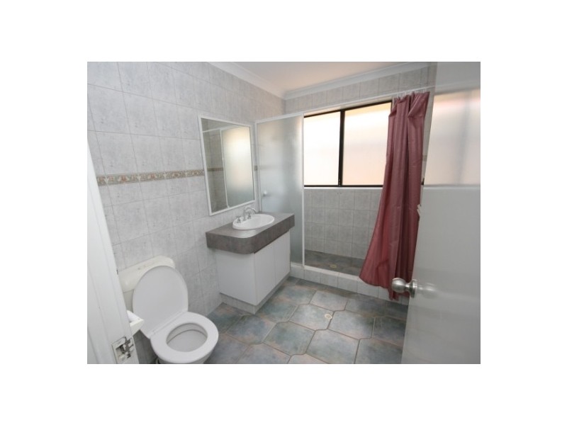 11 Nooyan Close, South Guildford WA 6055