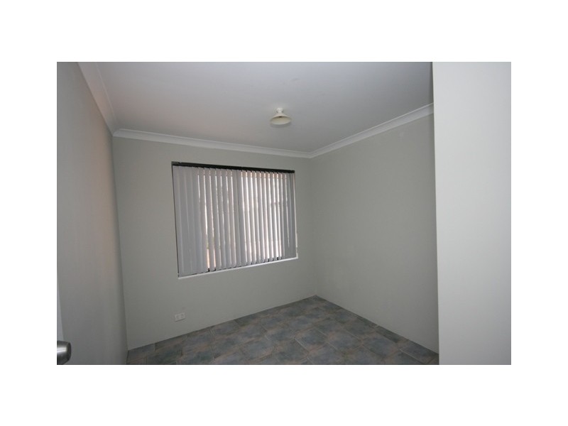 11 Nooyan Close, South Guildford WA 6055