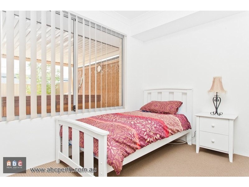 11 Yonga Way, South Guildford WA 6055