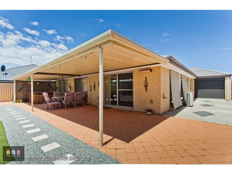 11 Yonga Way, South Guildford WA 6055