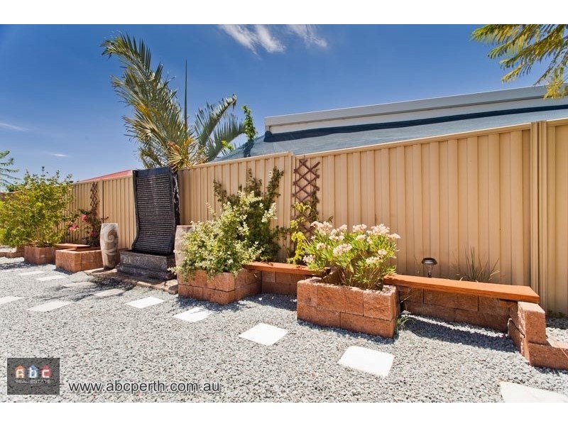 11 Yonga Way, South Guildford WA 6055
