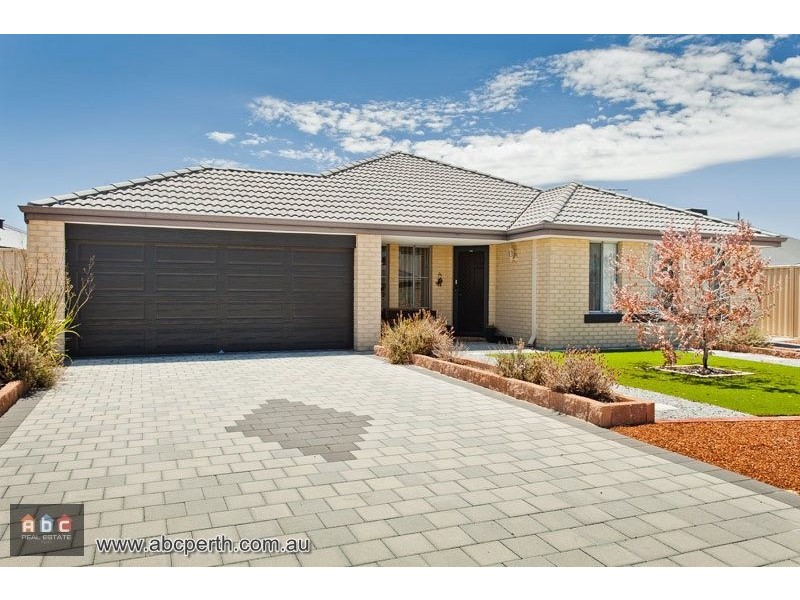 11 Yonga Way, South Guildford WA 6055