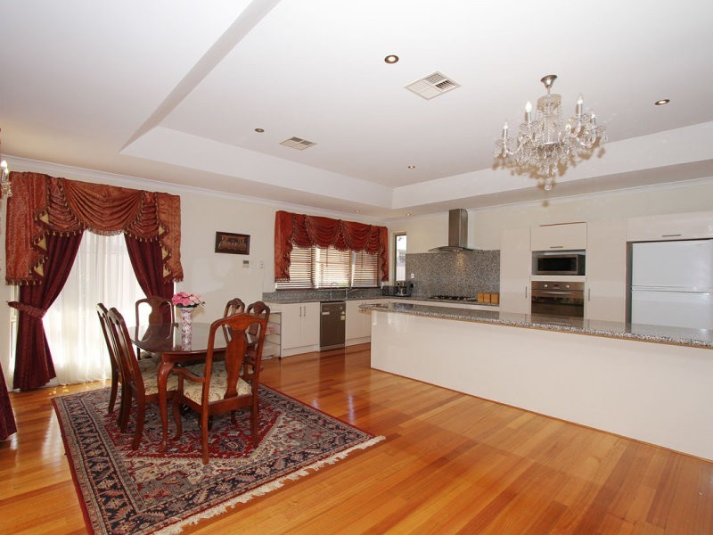 72 Silver Princess Way, Jane Brook WA 6056