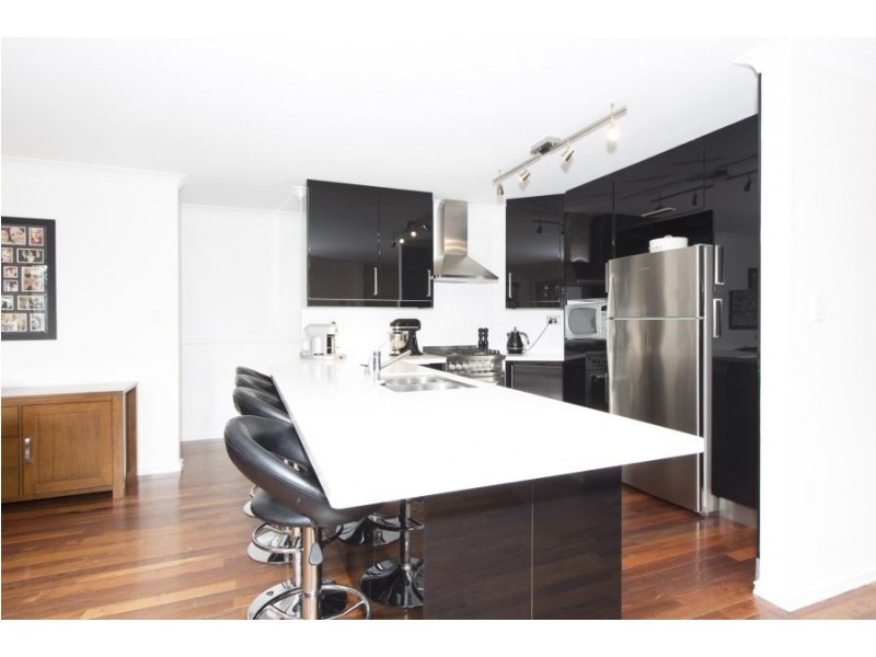 11 Nyinda Entrance, South Guildford WA 6055