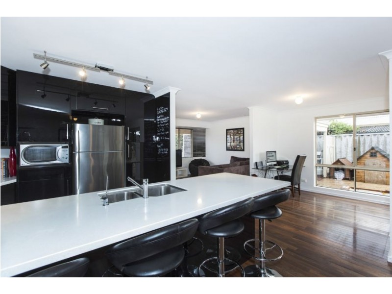 11 Nyinda Entrance, South Guildford WA 6055