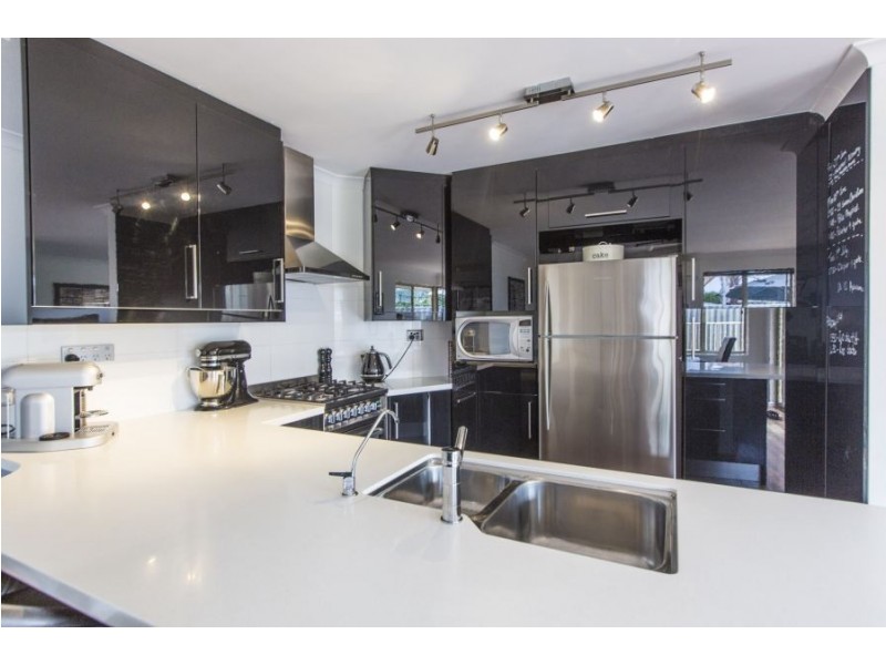 11 Nyinda Entrance, South Guildford WA 6055