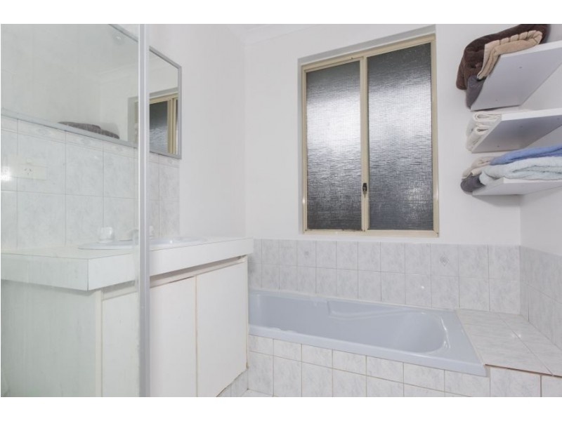 11 Nyinda Entrance, South Guildford WA 6055