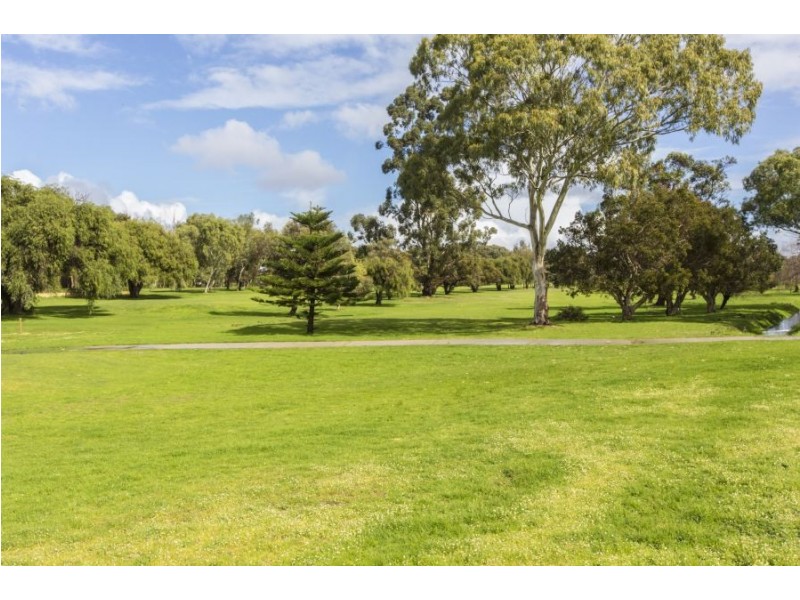 11 Nyinda Entrance, South Guildford WA 6055