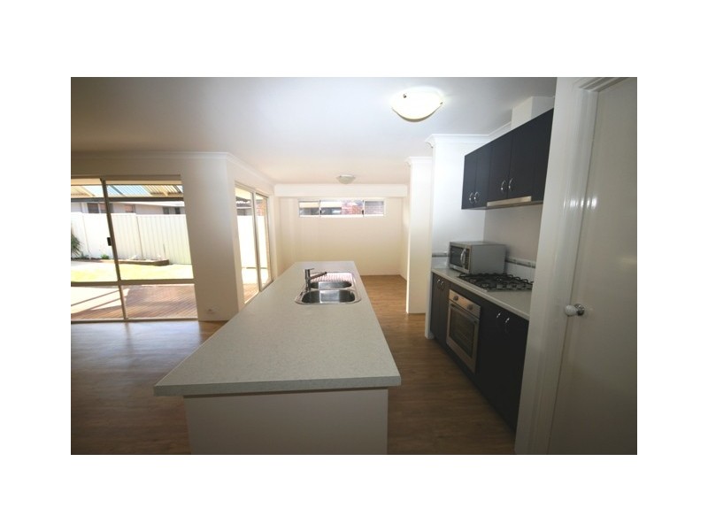 6 Centenary Court, Bassendean WA 6054