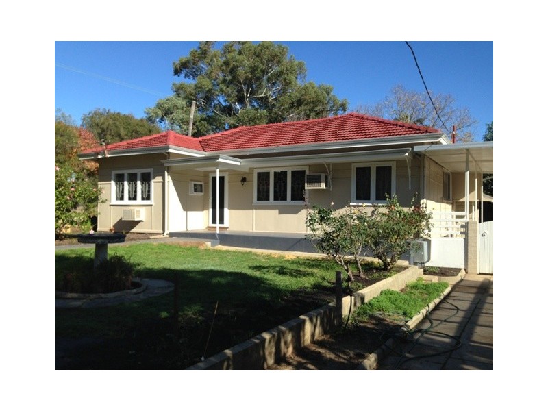 4 Victoria Street, Guildford WA 6055