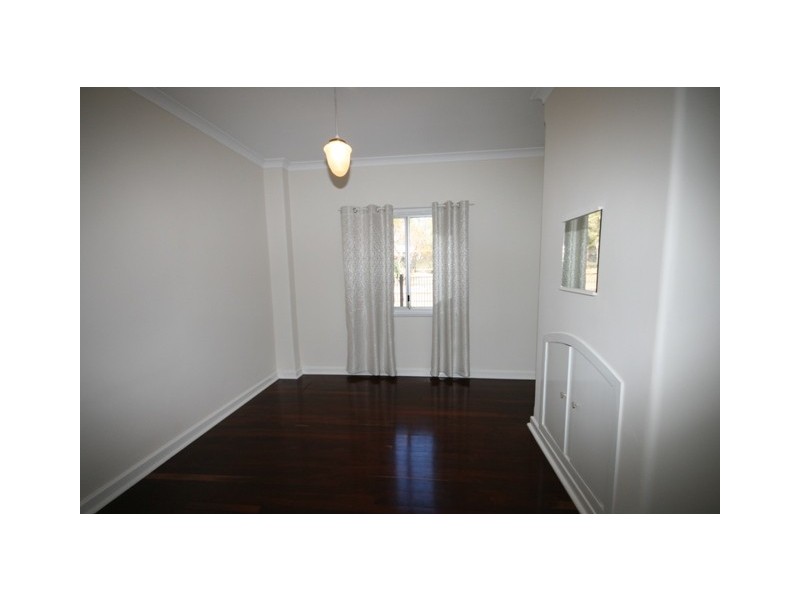 4 Victoria Street, Guildford WA 6055