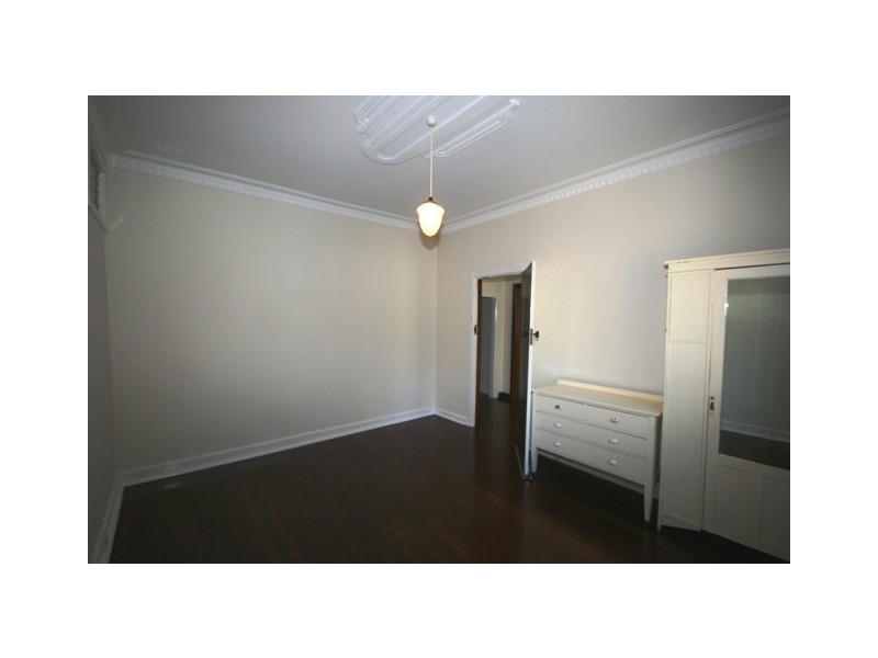 4 Victoria Street, Guildford WA 6055