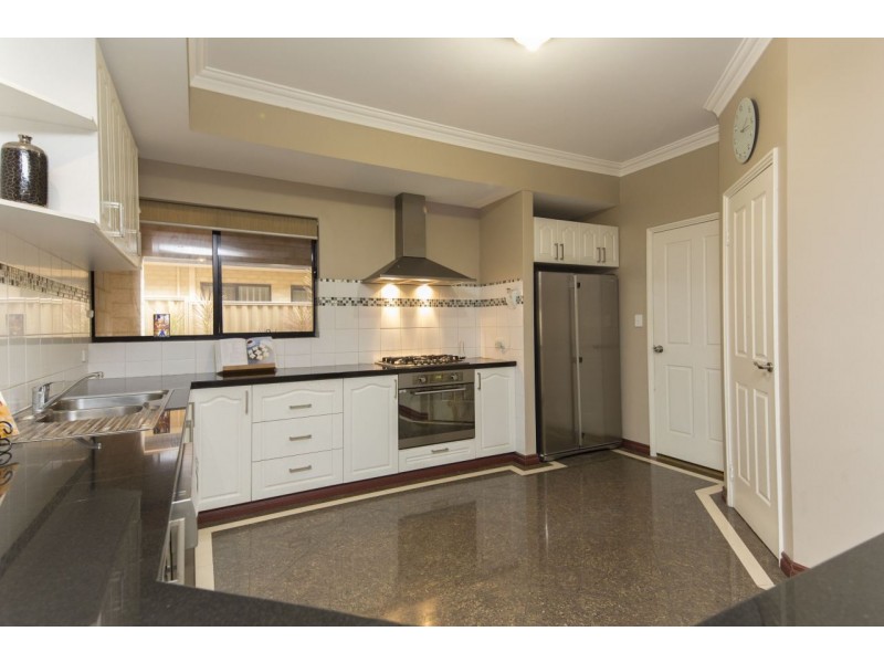 5 Januk Turn, South Guildford WA 6055