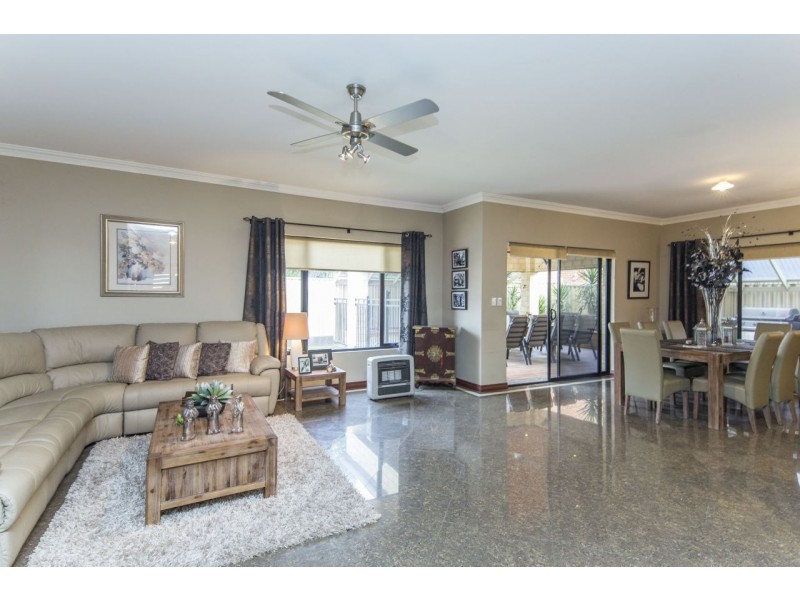 5 Januk Turn, South Guildford WA 6055