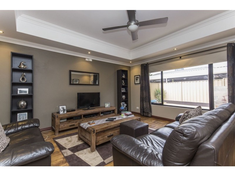 5 Januk Turn, South Guildford WA 6055