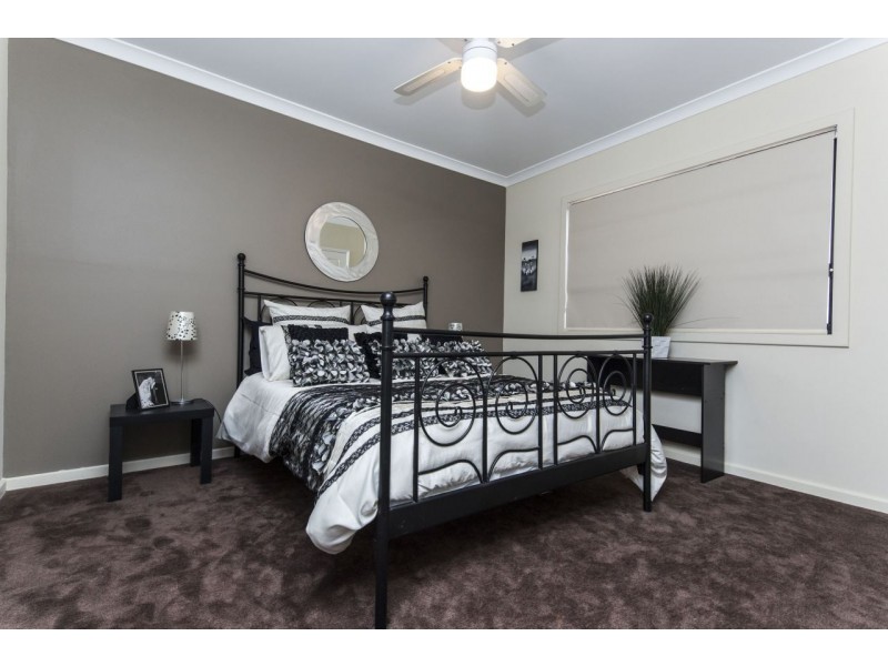 5 Januk Turn, South Guildford WA 6055