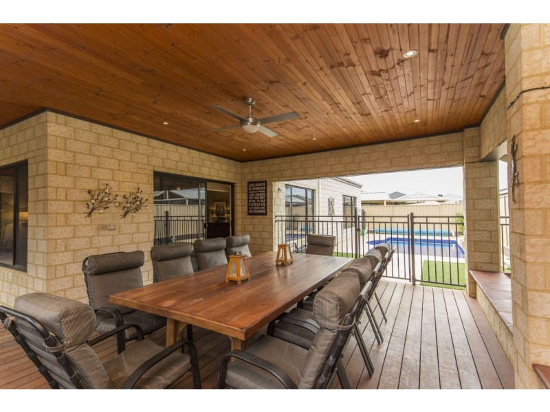 5 Januk Turn, South Guildford WA 6055