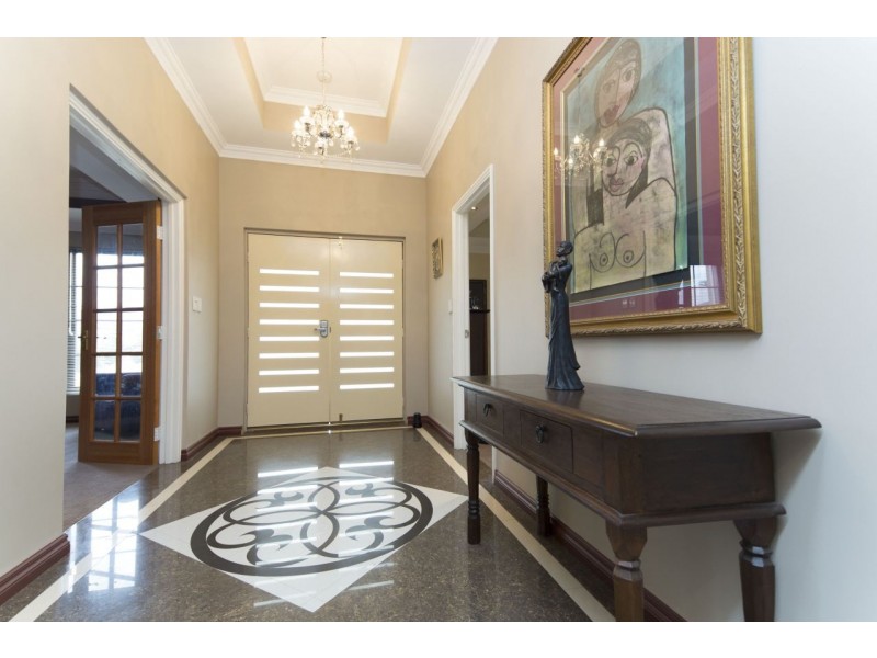 5 Januk Turn, South Guildford WA 6055