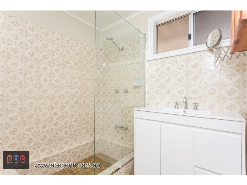 25 William Street, Midland WA 6056