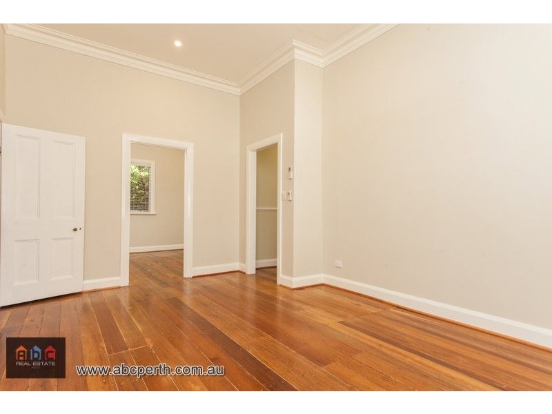 25 William Street, Midland WA 6056