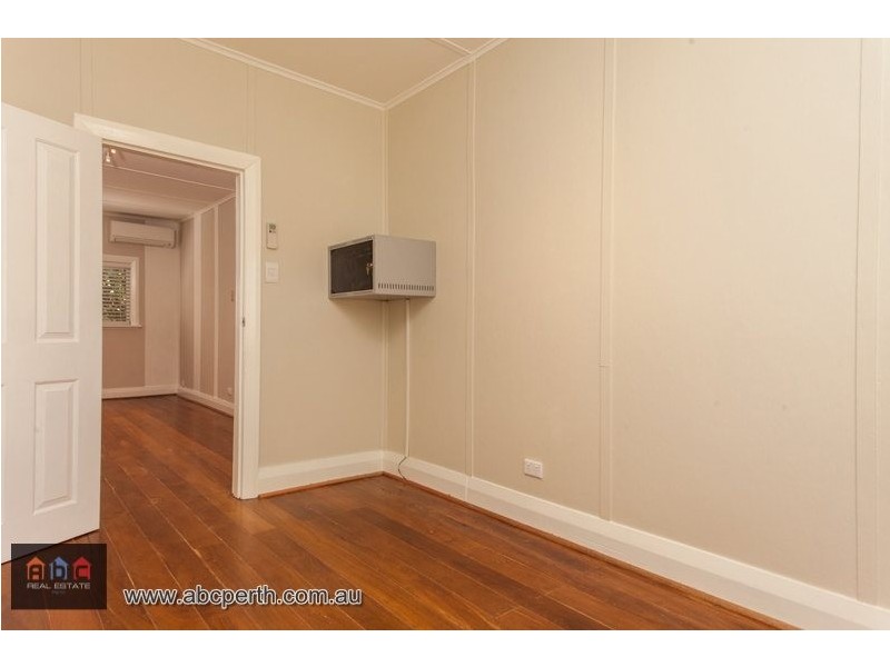 25 William Street, Midland WA 6056
