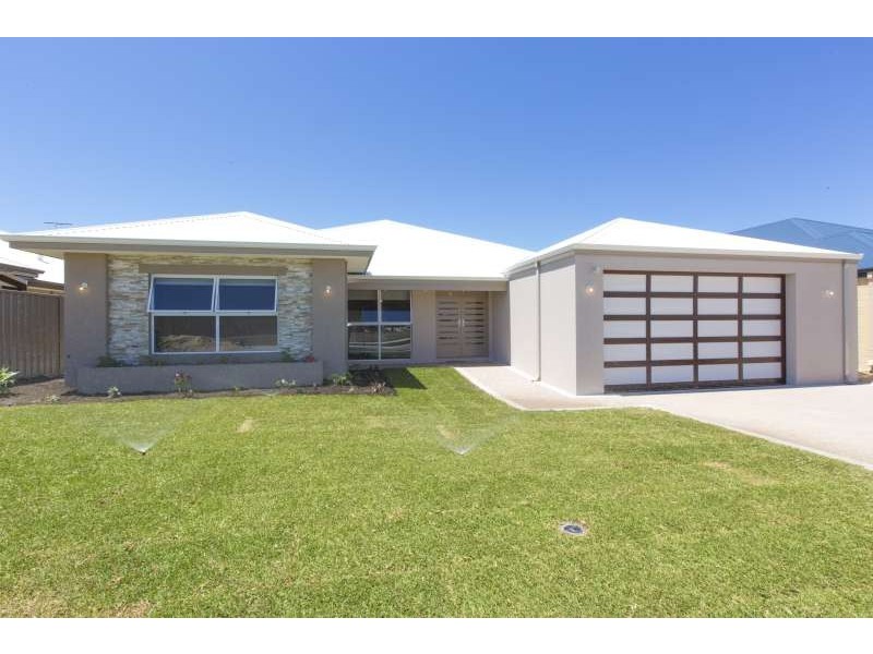8 Cob Road, Henley Brook WA 6055