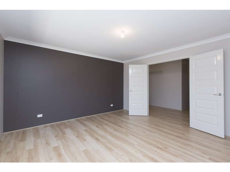 8 Cob Road, Henley Brook WA 6055