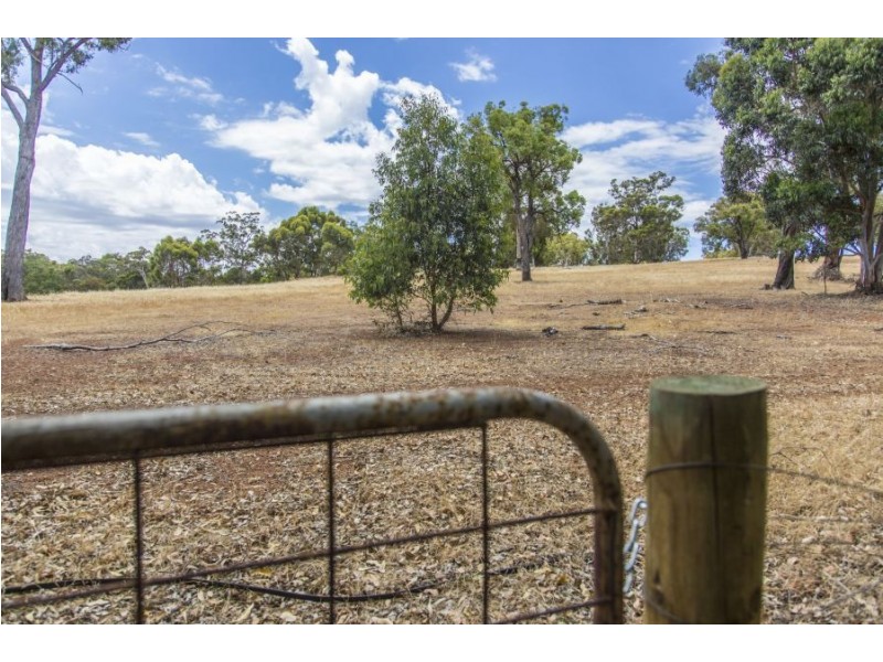 522 700 Reserve Road, Gidgegannup WA 6083