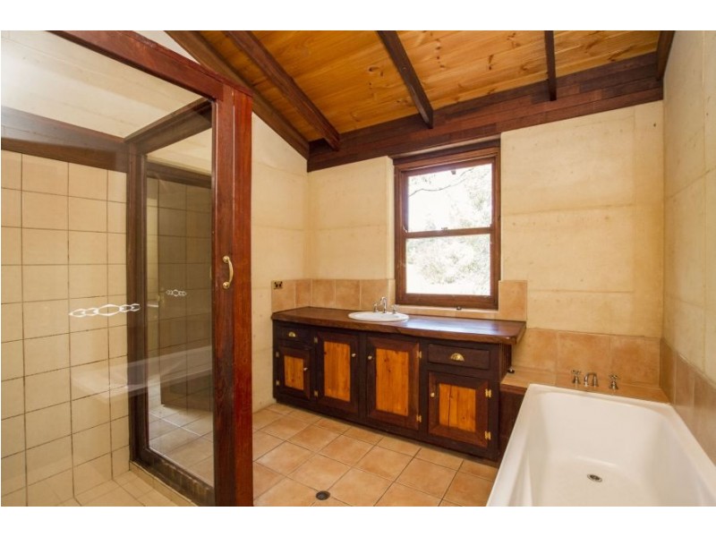 8 Ballymore Place, Gidgegannup WA 6083