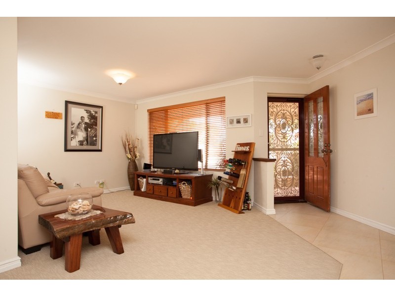 5 Warnt Court, South Guildford WA 6055