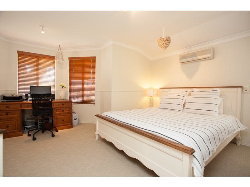 5 Warnt Court, South Guildford WA 6055