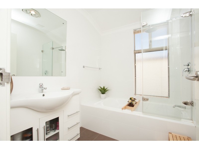 5 Warnt Court, South Guildford WA 6055