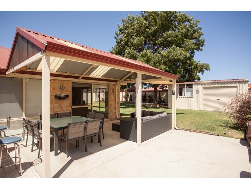 5 Warnt Court, South Guildford WA 6055