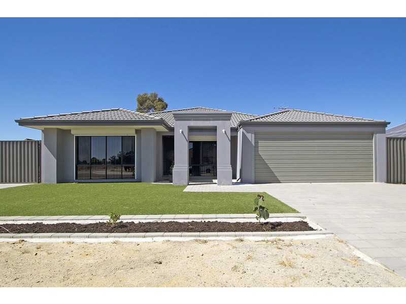 33 lovett drive, Forrestfield WA 6058