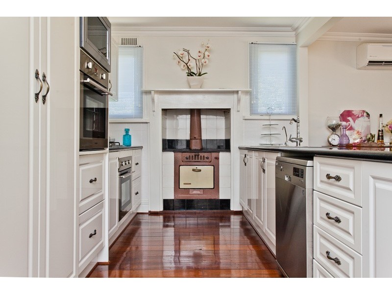 11 scott street, Guildford WA 6055