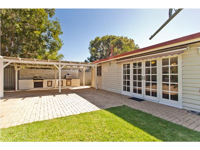 11 scott street, Guildford WA 6055