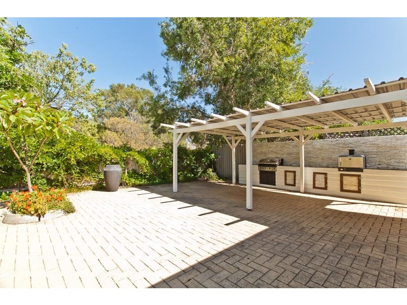 11 scott street, Guildford WA 6055