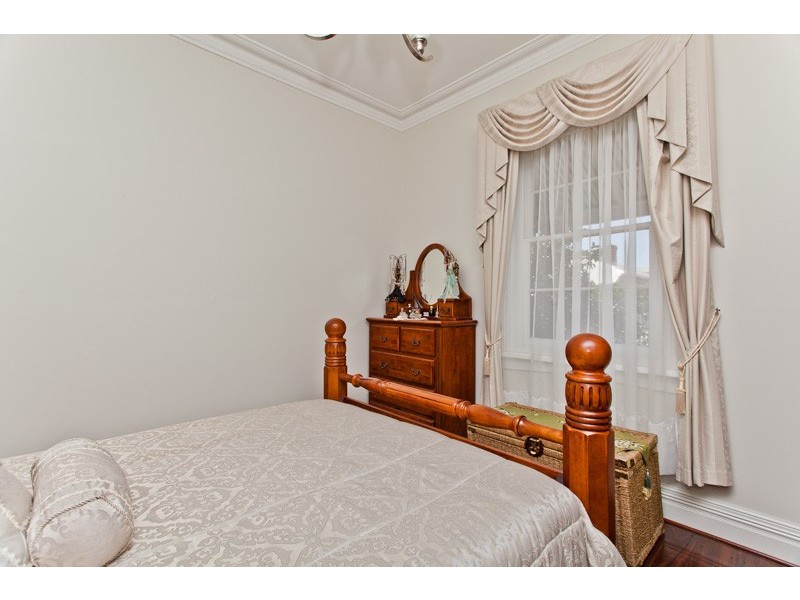 11 scott street, Guildford WA 6055